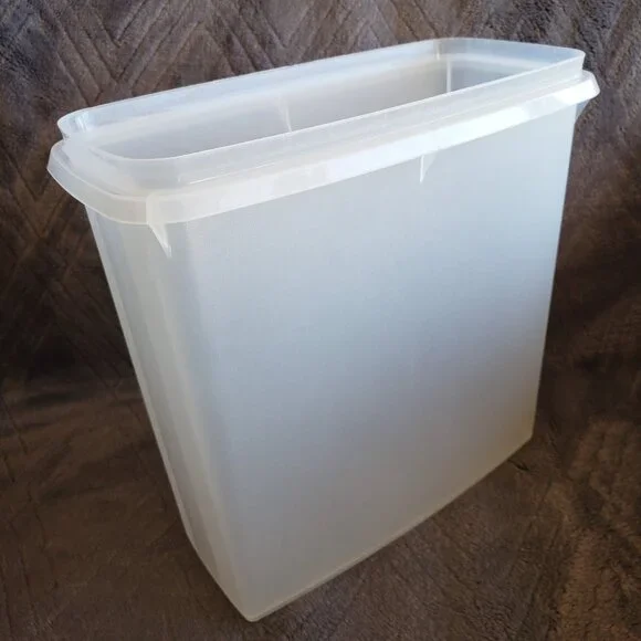 Tupperware Cereal Container 469 Replacement - No lid - Picture 1 of 3
